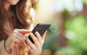 Limpiar celular: más rendimiento y protección en tu rutina diaria